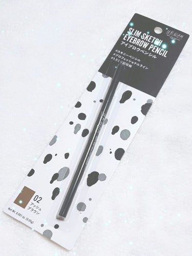 UR GLAM SLIM SKETCH EYEBROW PENCIL
アッシュブラウン

ダイソーで買ったアイブロウです。
細い芯なので細かいところまで描きやすくておすすめです！✨

#UR GLAM 