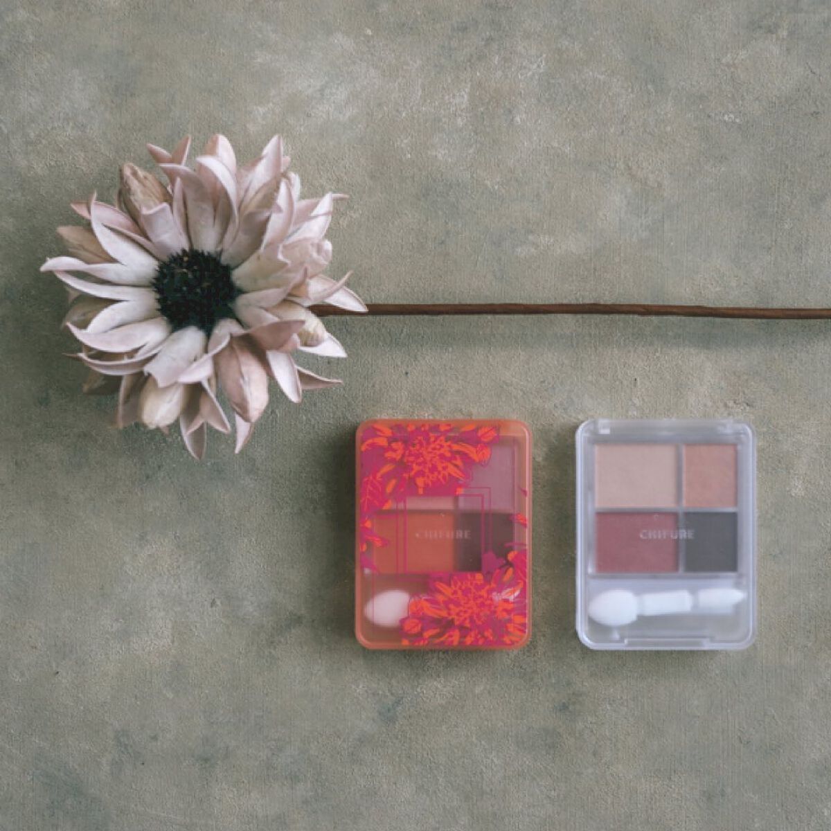 グラデーション アイシャドウ 76 レッドブラウン/ちふれ/アイシャドウパレットを使ったクチコミ（2枚目）