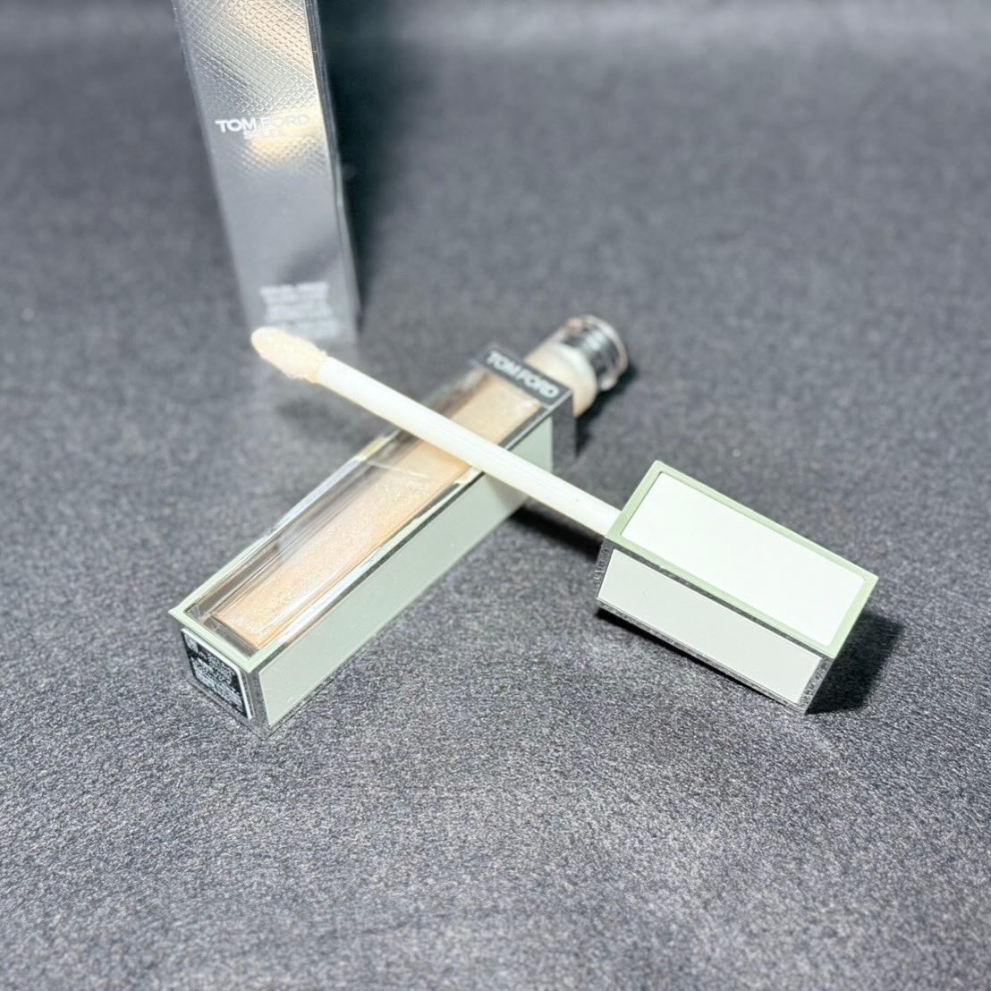 ソレイユ ネージュ グロス リュクス/TOM FORD BEAUTY/リップグロスを使ったクチコミ（2枚目）