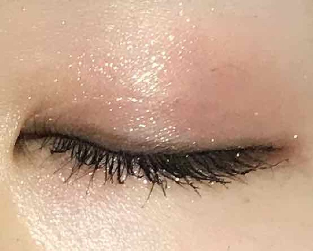 プリズム エアー シャドウ/CLIO/単色アイシャドウを使ったクチコミ（2枚目）