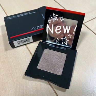 SHISEIDO
  ポップ パウダージェル アイシャドウ
    08 Suru-Suru Taupe


以前Horo-Horo Silkを購入した時に
気になってたSuru-Suru Taupe、