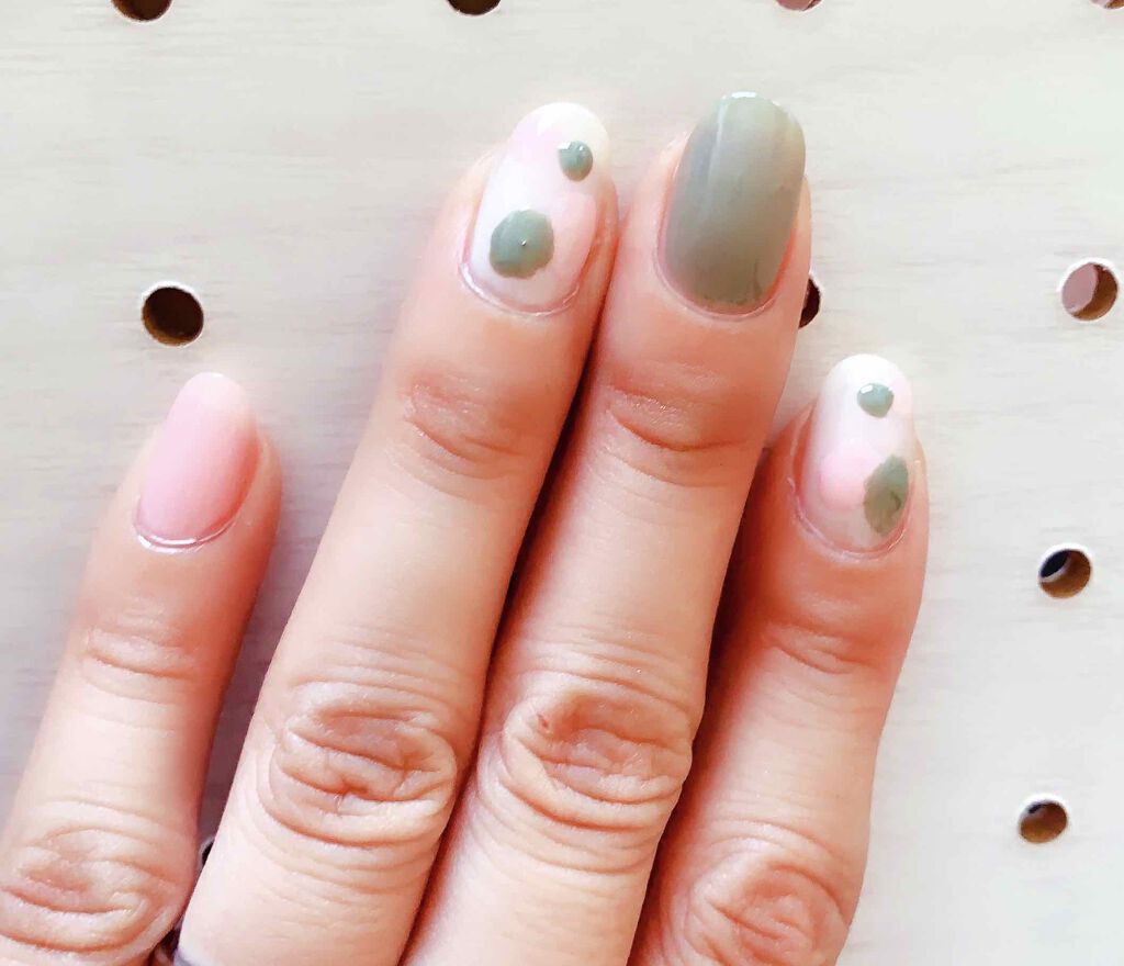 カラフルネイルズ/キャンメイク/マニキュアを使ったクチコミ(4枚目)