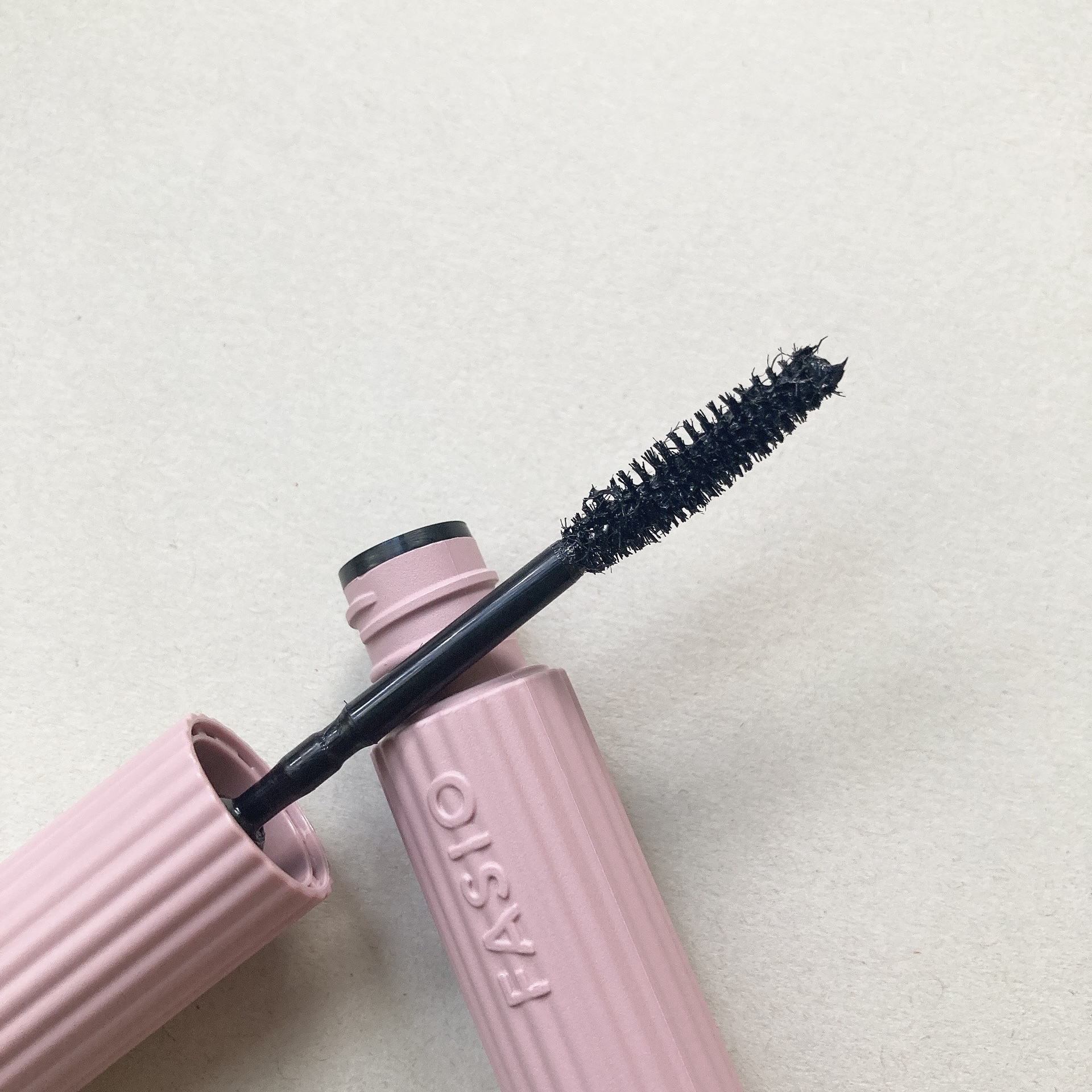 まつパ級 フィルム マスカラ (ロング&ボリューム)/FASIO/マスカラを使ったクチコミ（2枚目）