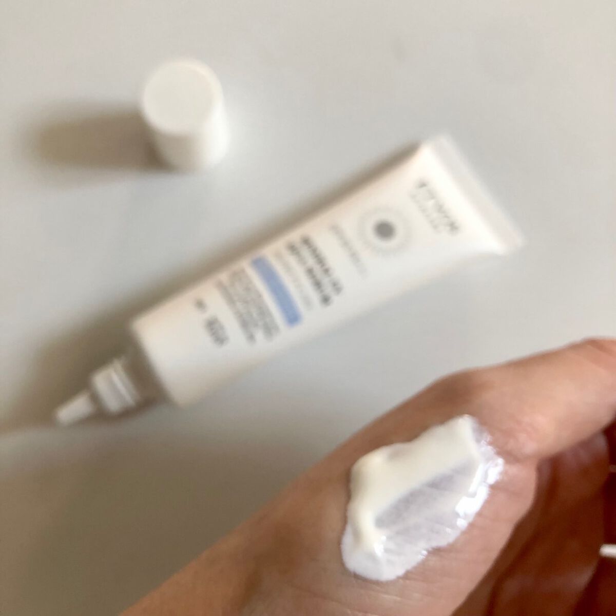 ミネラルUVアクアセラム/エトヴォス/美容液を使ったクチコミ(3枚目)