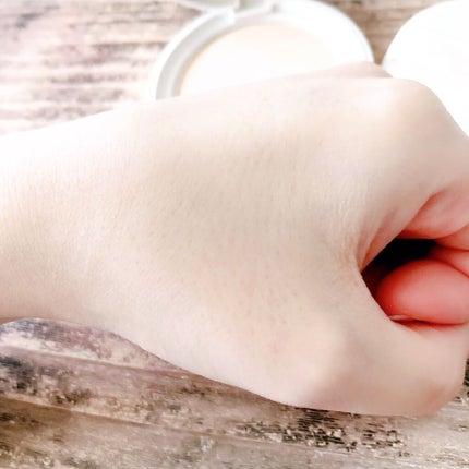 エッセンスパウダー /セラフォア/プレストパウダーを使ったクチコミ(4枚目)