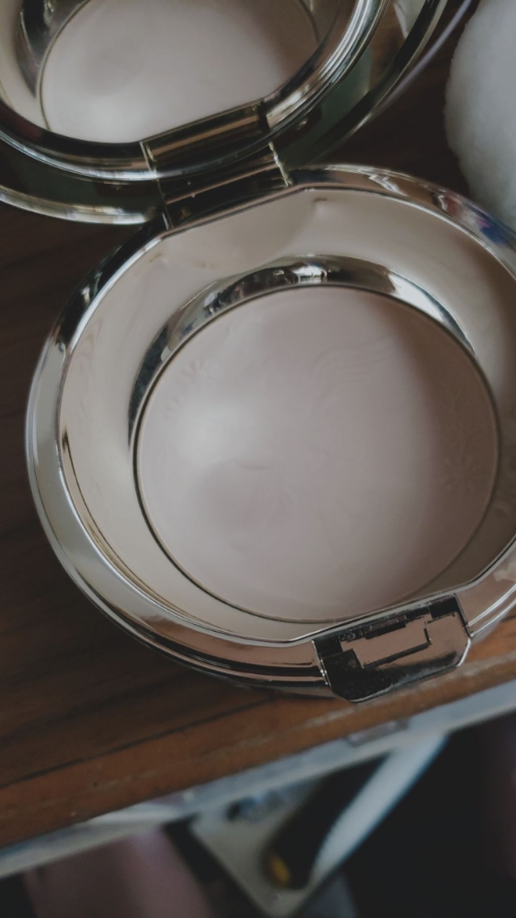 フェースアップパウダー<ミラノコレクション2014>/ミラノコレクション/プレストパウダーを使ったクチコミ(3枚目)