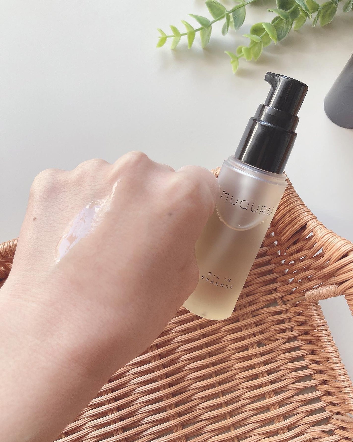 オイルインエッセンス/MUQURU/ブースター・導入液を使ったクチコミ(4枚目)