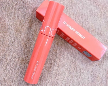 ⚪︎rom&nd
JUICY LASTING TINT
 10 # NUDY PEANUT

甘めな香り
コーラルピンク
するする伸びます
色持ちが良い