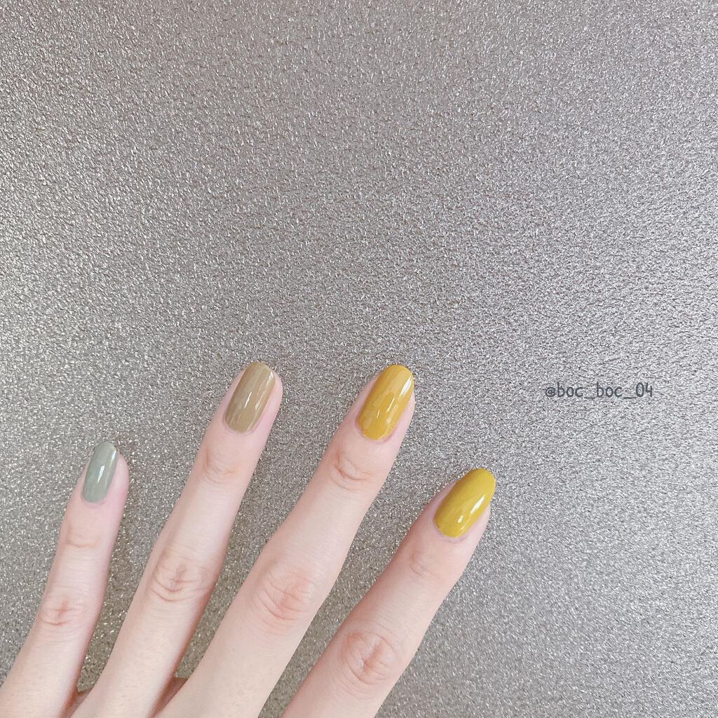 haru on LIPS 「キャンメイクのカラフルネイルズ定番色と8月発売の限定色で似てる..」(4枚目)