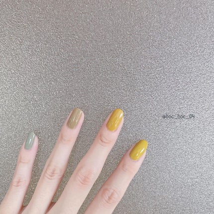 haru on LIPS 「キャンメイクのカラフルネイルズ定番色と8月発売の限定色で似てる..」(4枚目)