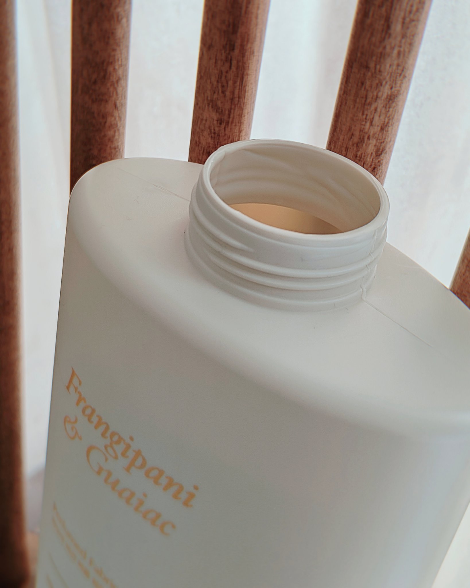 パフュームヴィーガン柔軟剤 チューリップ＆フリージア/LAVOIR/柔軟剤を使ったクチコミ（3枚目）