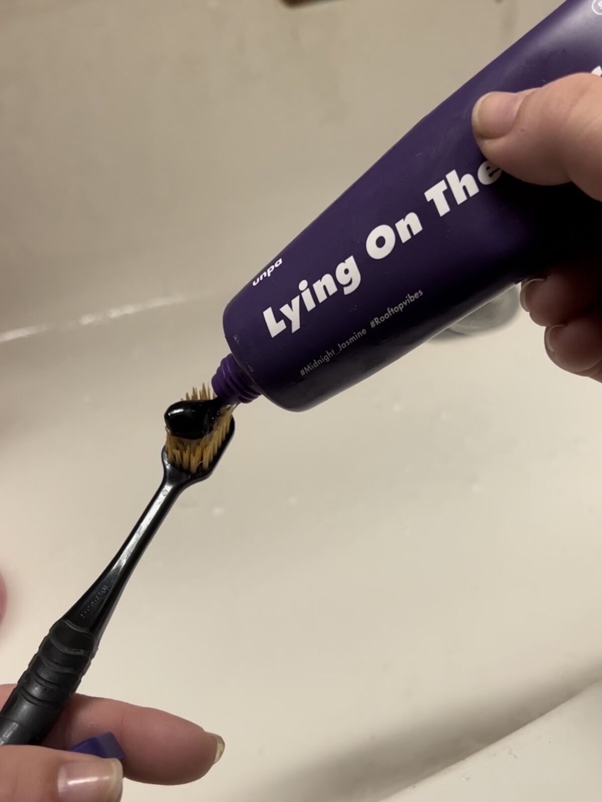 Cha Cha Charcoal Jasmin Mint Toothpaste/chacha/歯磨き粉を使ったクチコミ（2枚目）