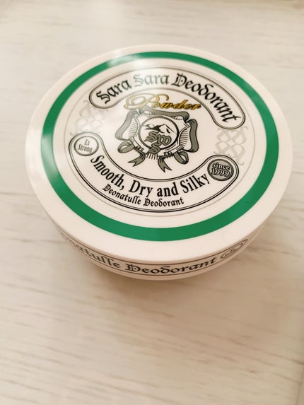 薬用さらさらデオドラントパウダー/デオナチュレ/デオドラント・制汗剤を使ったクチコミ(4枚目)