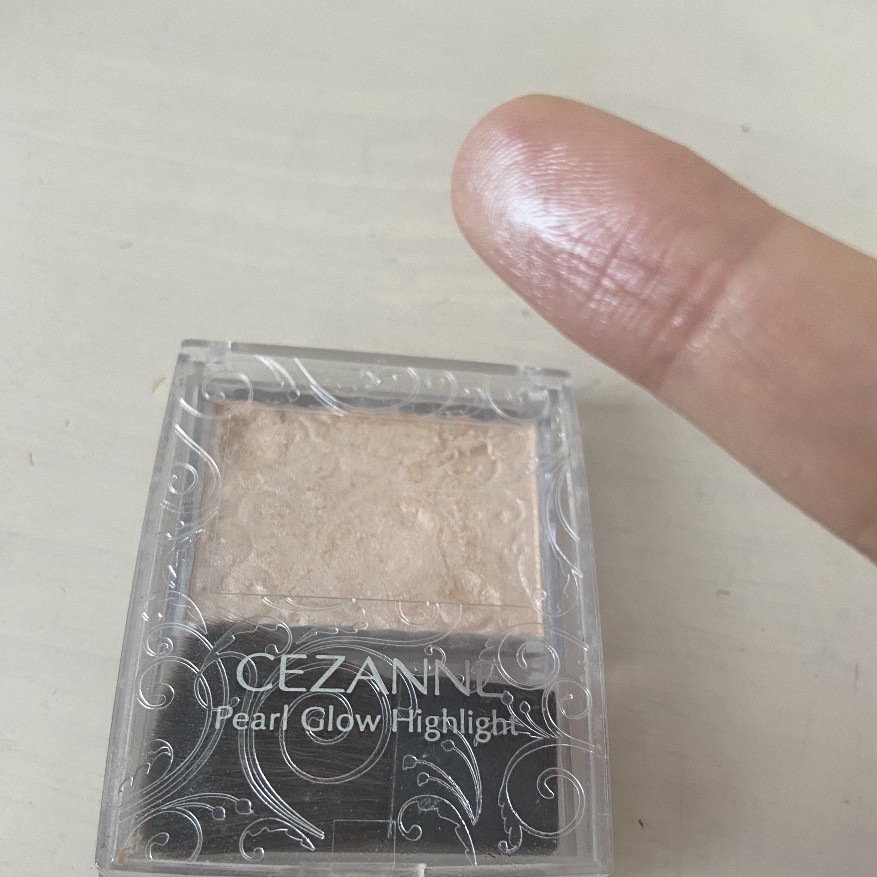 パールグロウハイライト/CEZANNE/パウダーハイライトを使ったクチコミ（1枚目）