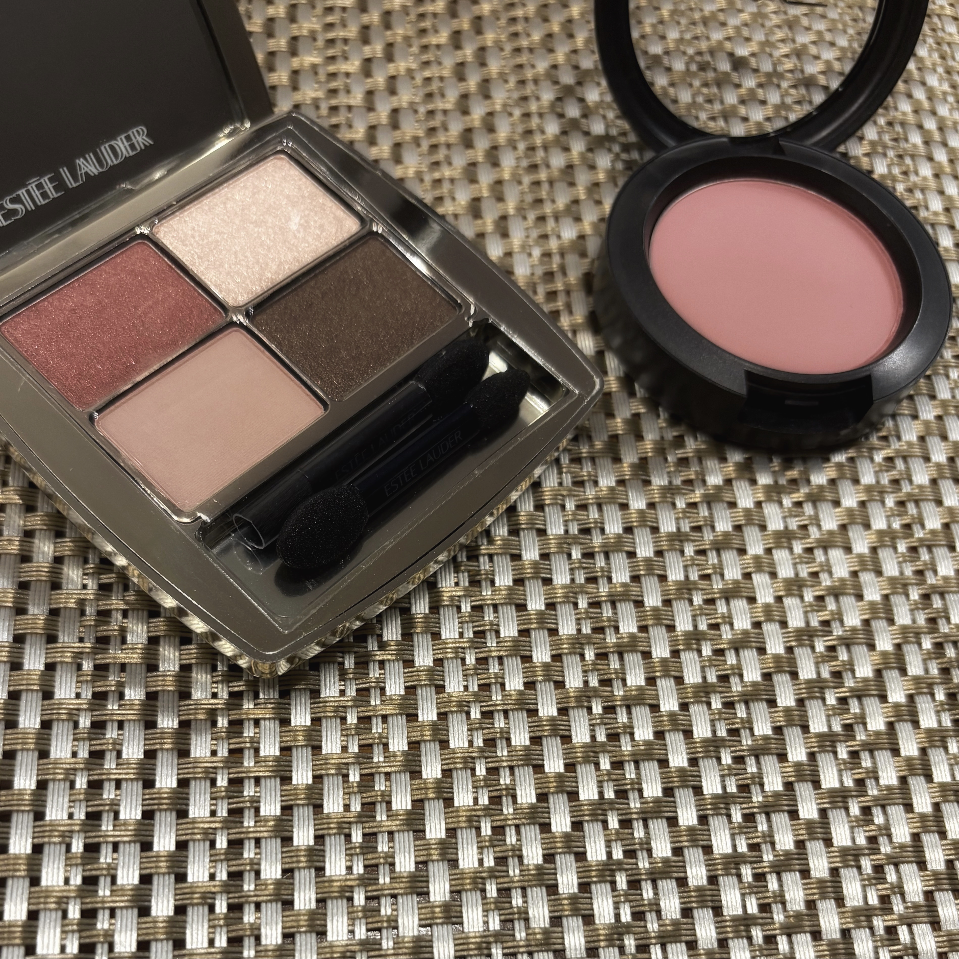 ピュア カラー エンヴィ リュクス アイシャドウ クアッド /ESTEE LAUDER/アイシャドウパレットを使ったクチコミ（1枚目）