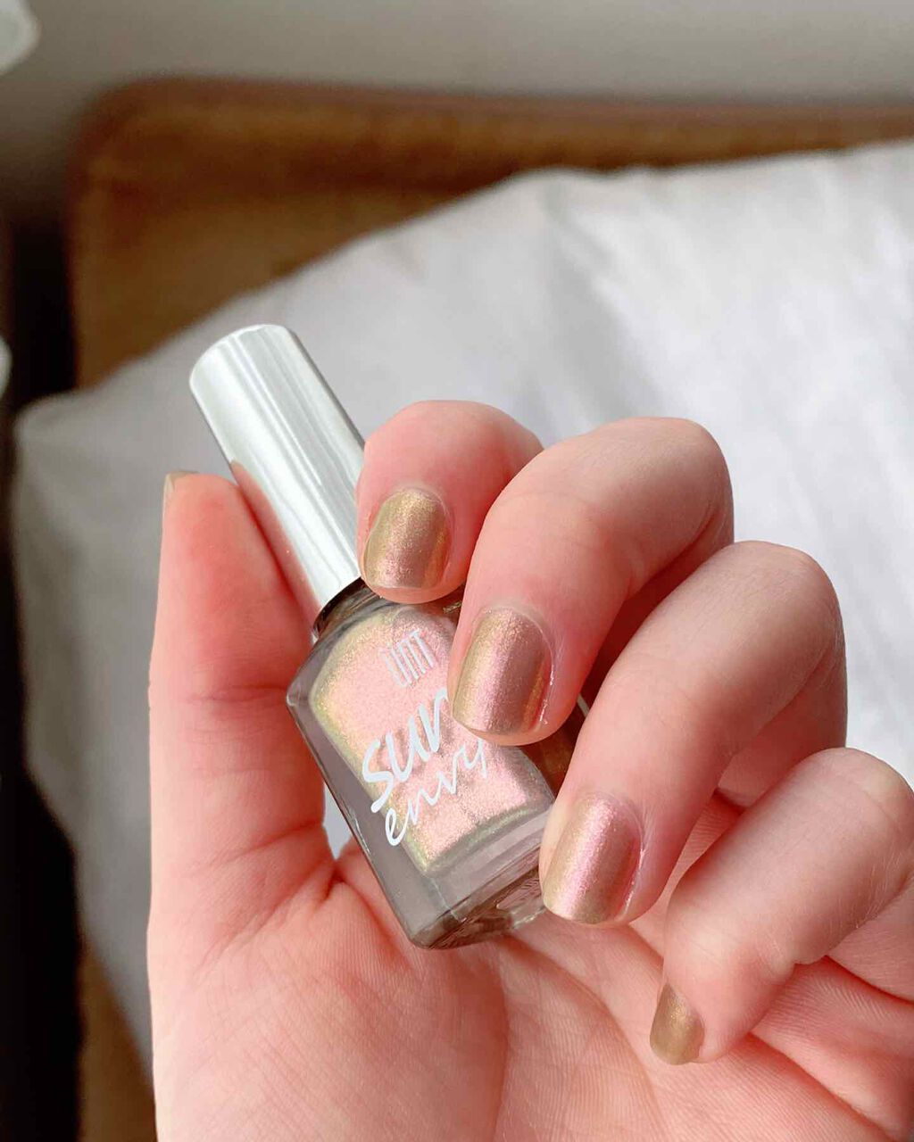  üNT SUN ENVY GEL EFFECT/ünT/マニキュアを使ったクチコミ（1枚目）