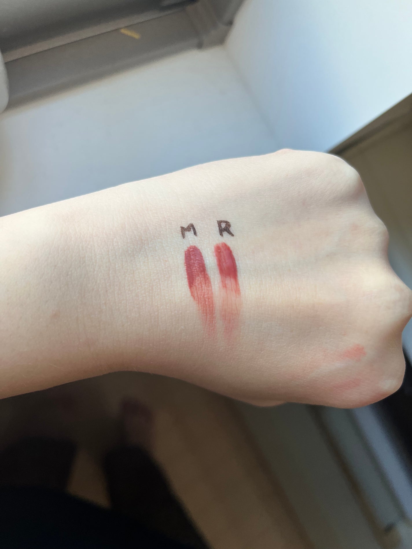 ジューシーラスティングティント/rom&nd/リップティントを使ったクチコミ(2枚目)