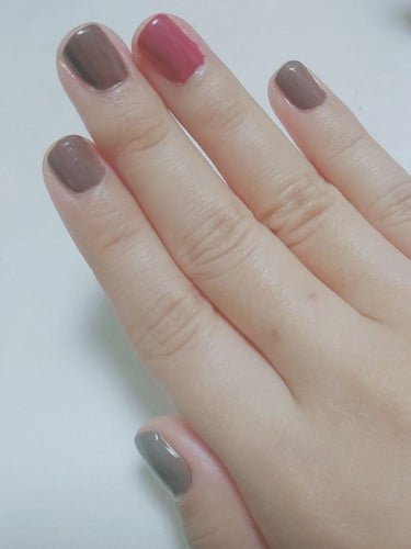 pa nail collective pa ベースコート ニュアンスベージュのクチコミ「皆さまハッピーバレンタイン！！🍫💓

今回はバレンタインのチョコをイメージしたネイルをしてみた.....」（3枚目）