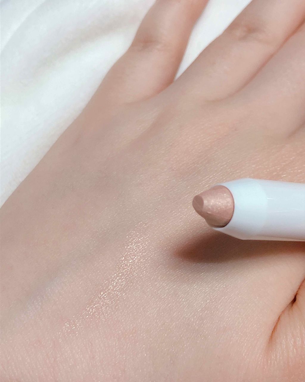 シルキースムースアイクレヨン/キャンメイク/リキッドアイシャドウを使ったクチコミ（2枚目）