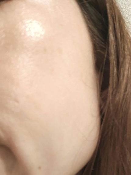 ミネラルラディアントスキンバーム/エトヴォス/クリームハイライトを使ったクチコミ(3枚目)