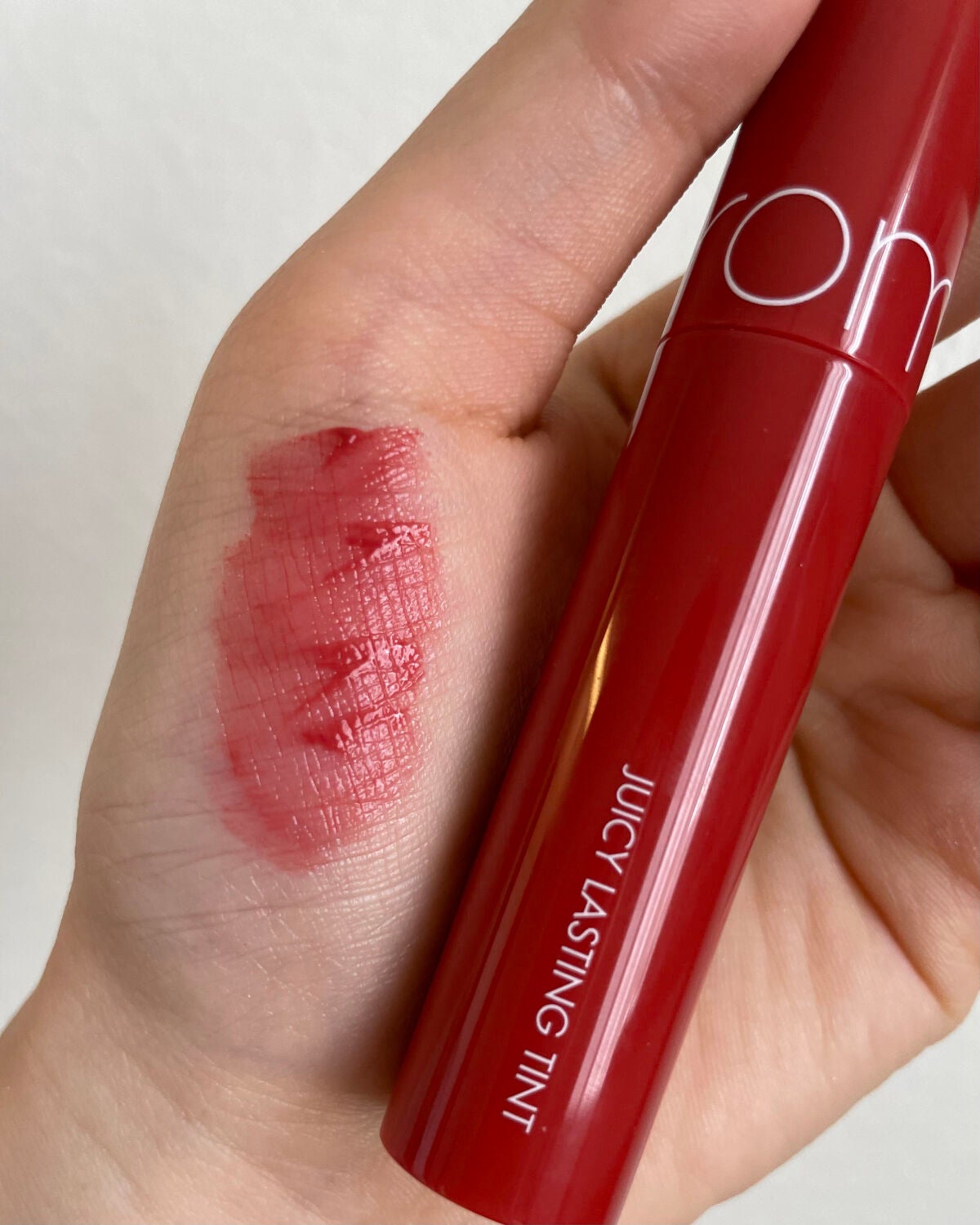 ジューシーラスティングティント/rom&nd/リップティントを使ったクチコミ(2枚目)