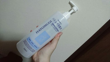 久々の投稿♪

今日紹介するのは

ーーハトムギ化粧水 SKIN LOTIONーー

ハトムギ化粧水って人気ですよね！
私はポンプ式がいいなとおもって、みんなが買ってる
キャップのやつじゃないのにしまし