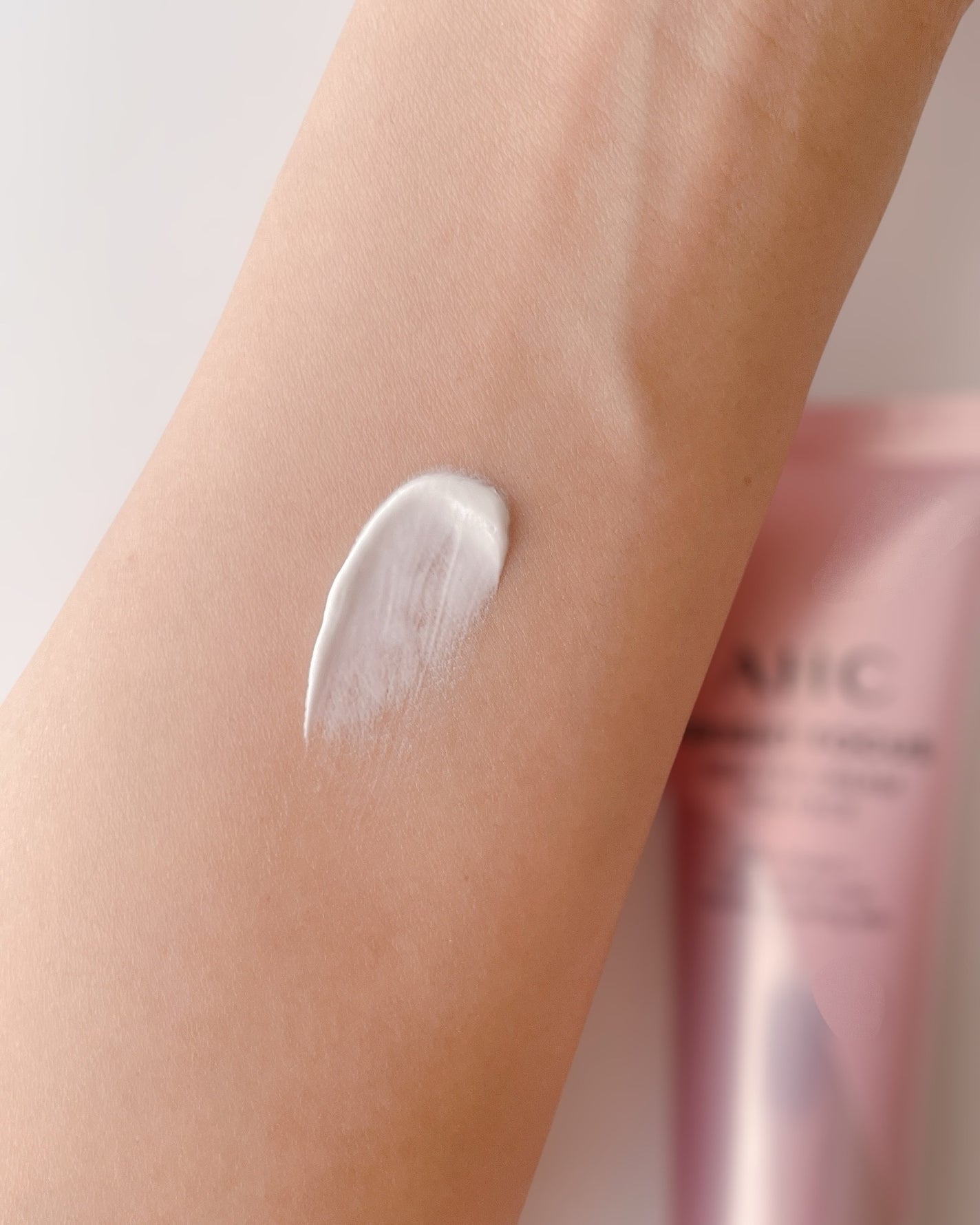 ブライト フォーカス リアル アイクリーム フォーフェイス/AHC/アイケア・アイクリームを使ったクチコミ(3枚目)