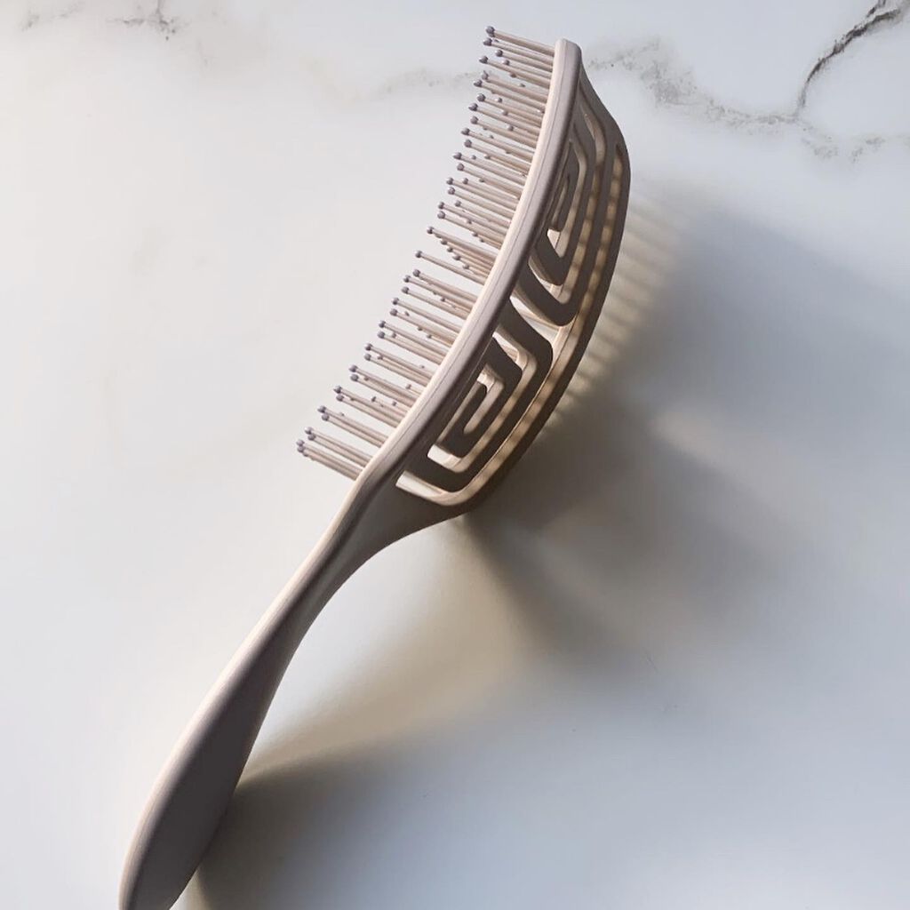 スプリングフィットブラシ/SHOBIDO/ヘアブラシを使ったクチコミ(2枚目)