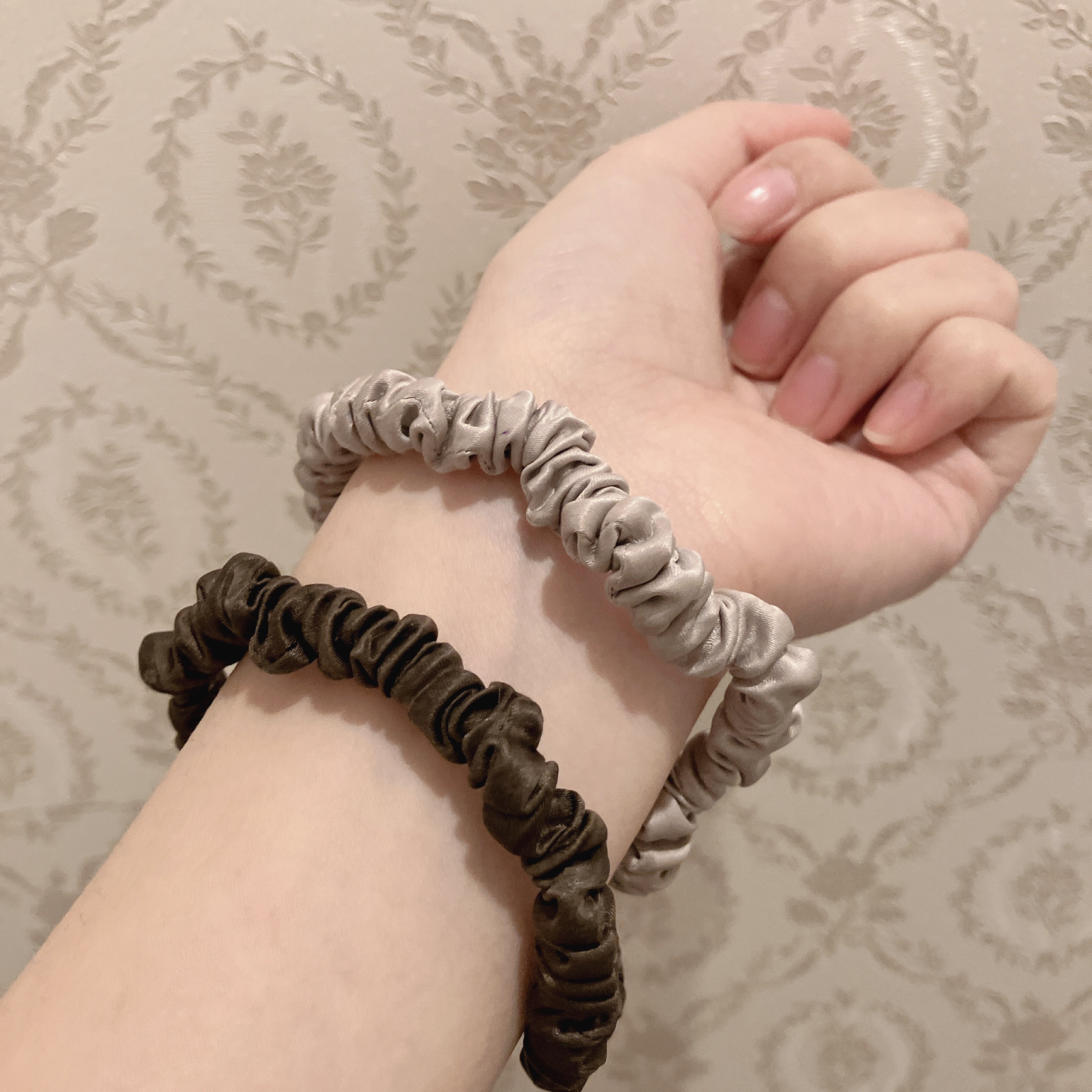 シルク100% ヘアシュシュ/Rakuten/ヘアアクセサリーを使ったクチコミ（3枚目）