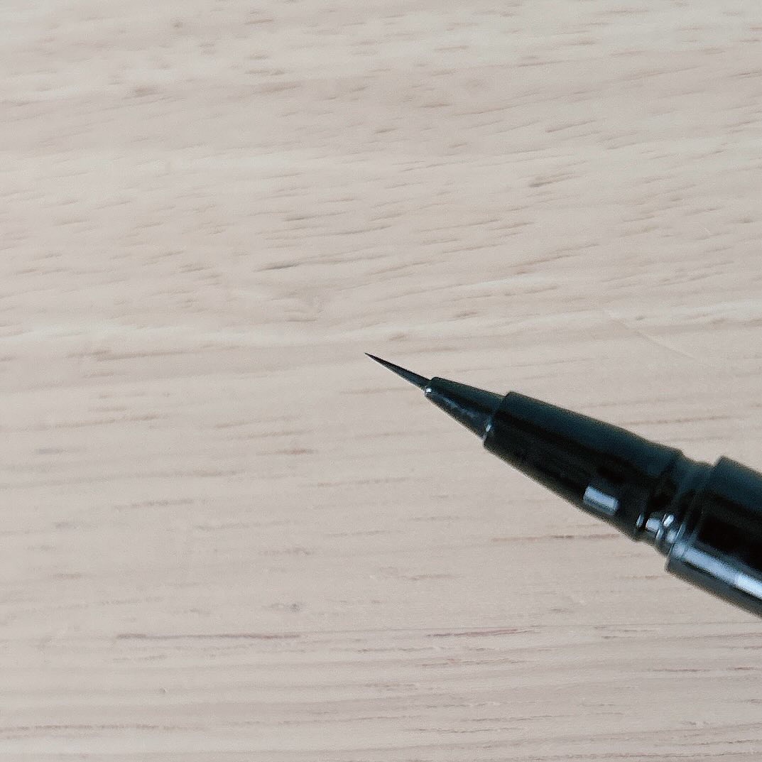 エクストラシャープ リキッドライナー/Visée/リキッドアイライナーを使ったクチコミ（2枚目）