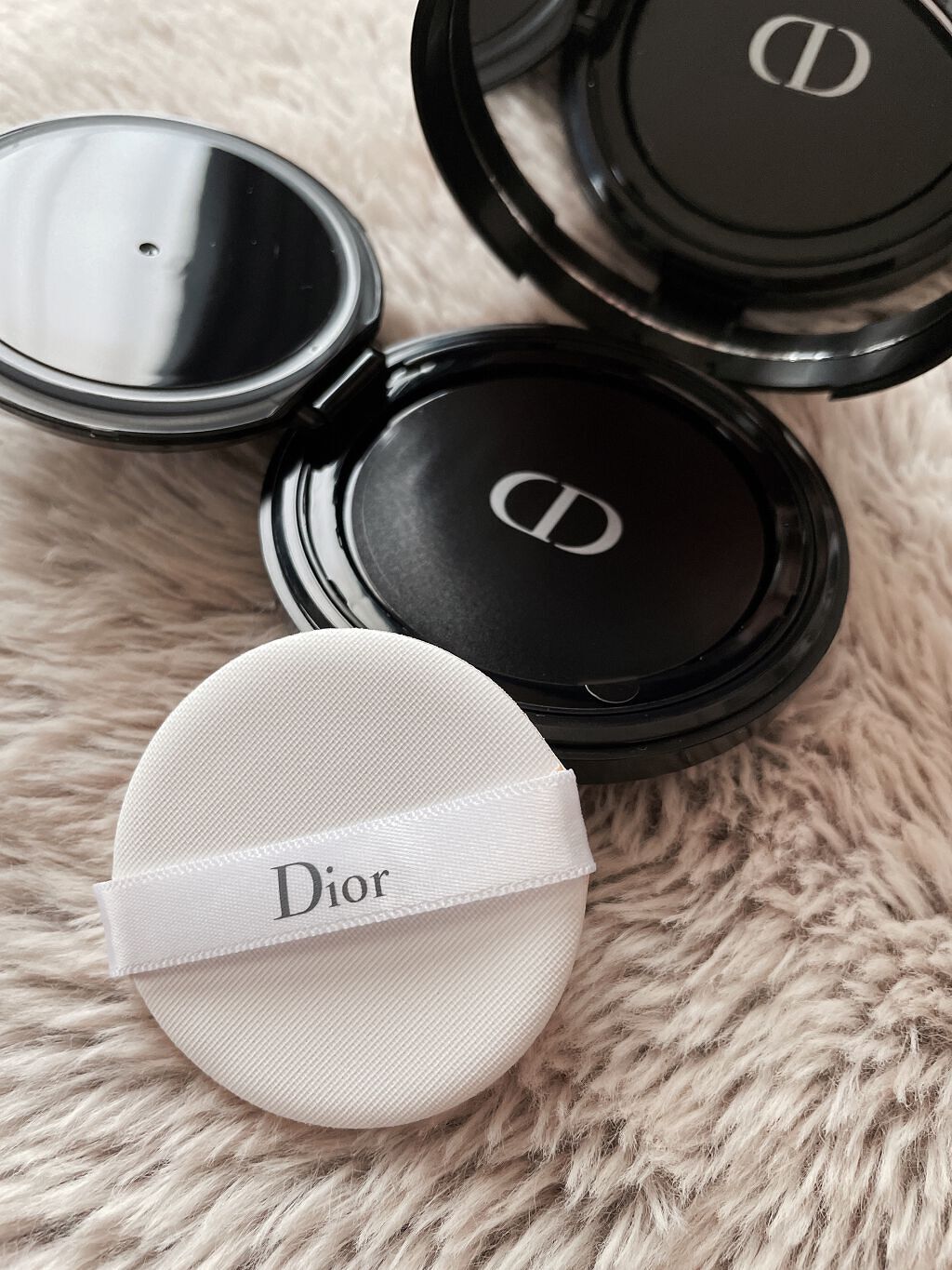 【旧】ディオールスキン フォーエヴァー クッション 0N ニュートラル  <ニュー ルック エディション> （生産終了）/Dior/クッションファンデーションを使ったクチコミ（2枚目）