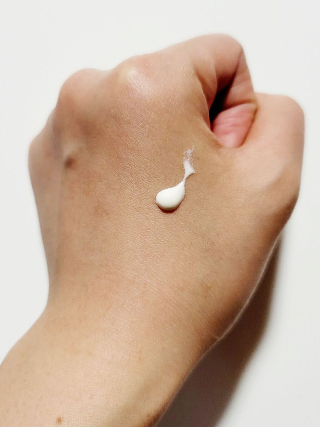 ビオレUV アクアリッチ ライトアップエッセンス/ビオレ/日焼け止めクリームを使ったクチコミ（2枚目）