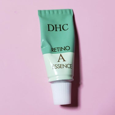 DHC 薬用レチノAエッセンスのクチコミ「DHCのレチノールの美容液です。
現在、３本目を使用中です。
私はシワやクマが気になる目元に使.....」（1枚目）