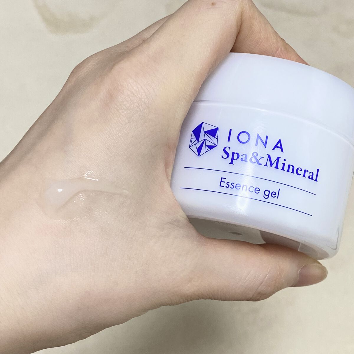エッセンス ジェル/イオナ スパ＆ミネラル/オールインワン化粧品を使ったクチコミ（1枚目）