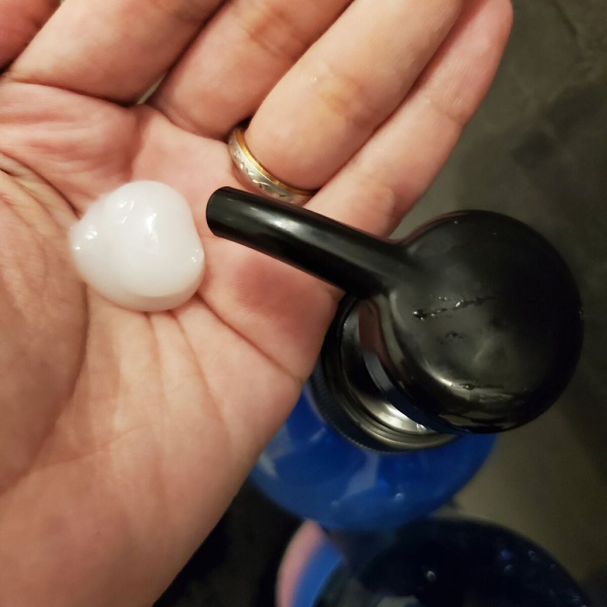 カームナイトリペアシャンプー/トリートメント/YOLU/市販シャンプーを使ったクチコミ(5枚目)