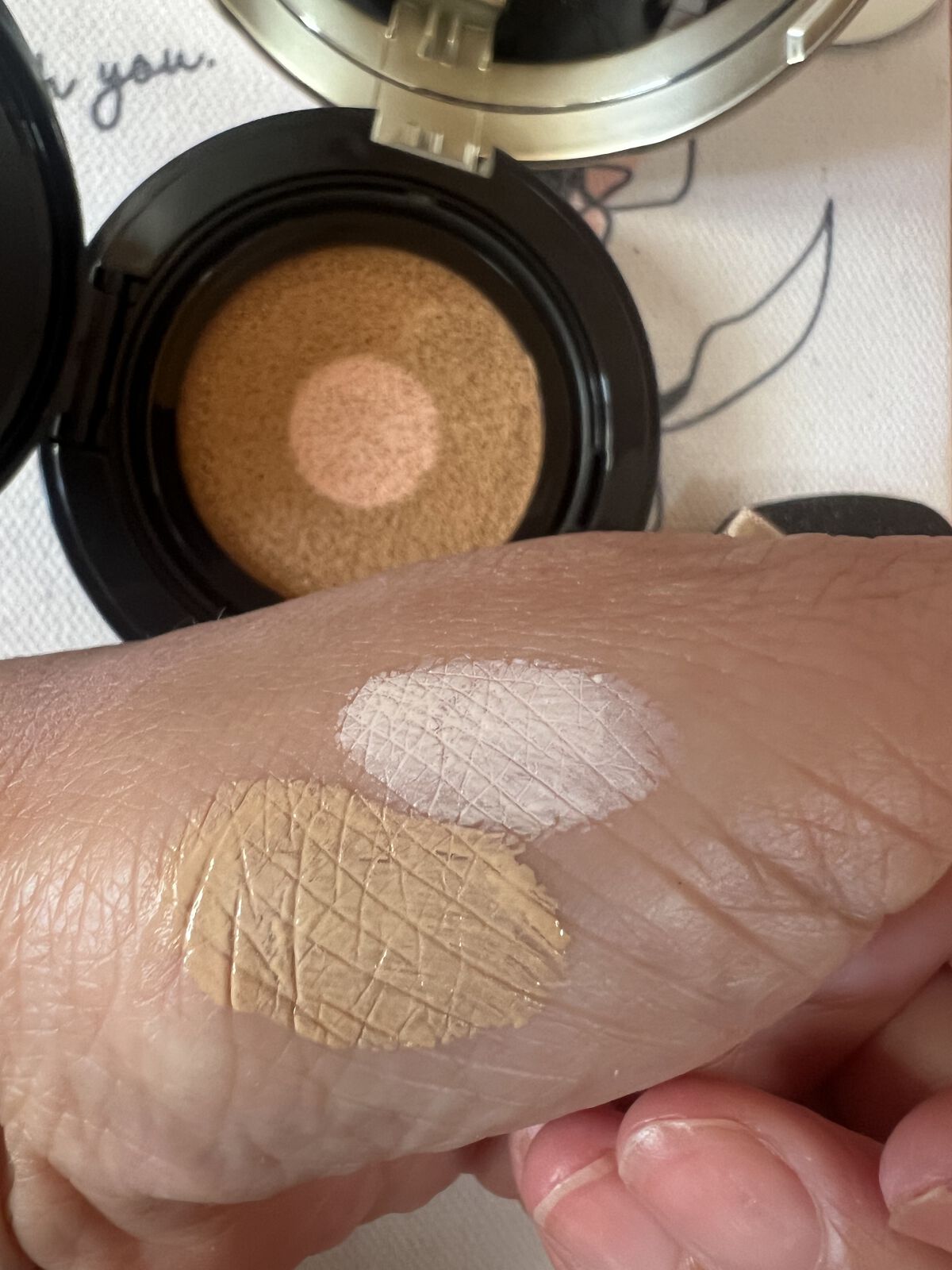 フローレス ルミエール ラディアンス パーフェクティング トーンアップ クッション LIGHT ROSE/ローラ メルシエ/クッションファンデーションを使ったクチコミ（3枚目）