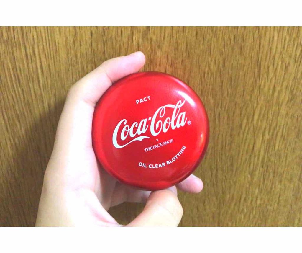 オイルクリアファクト 〈コカコーラ エディション〉/THE FACE SHOP/プレストパウダーを使ったクチコミ(1枚目)