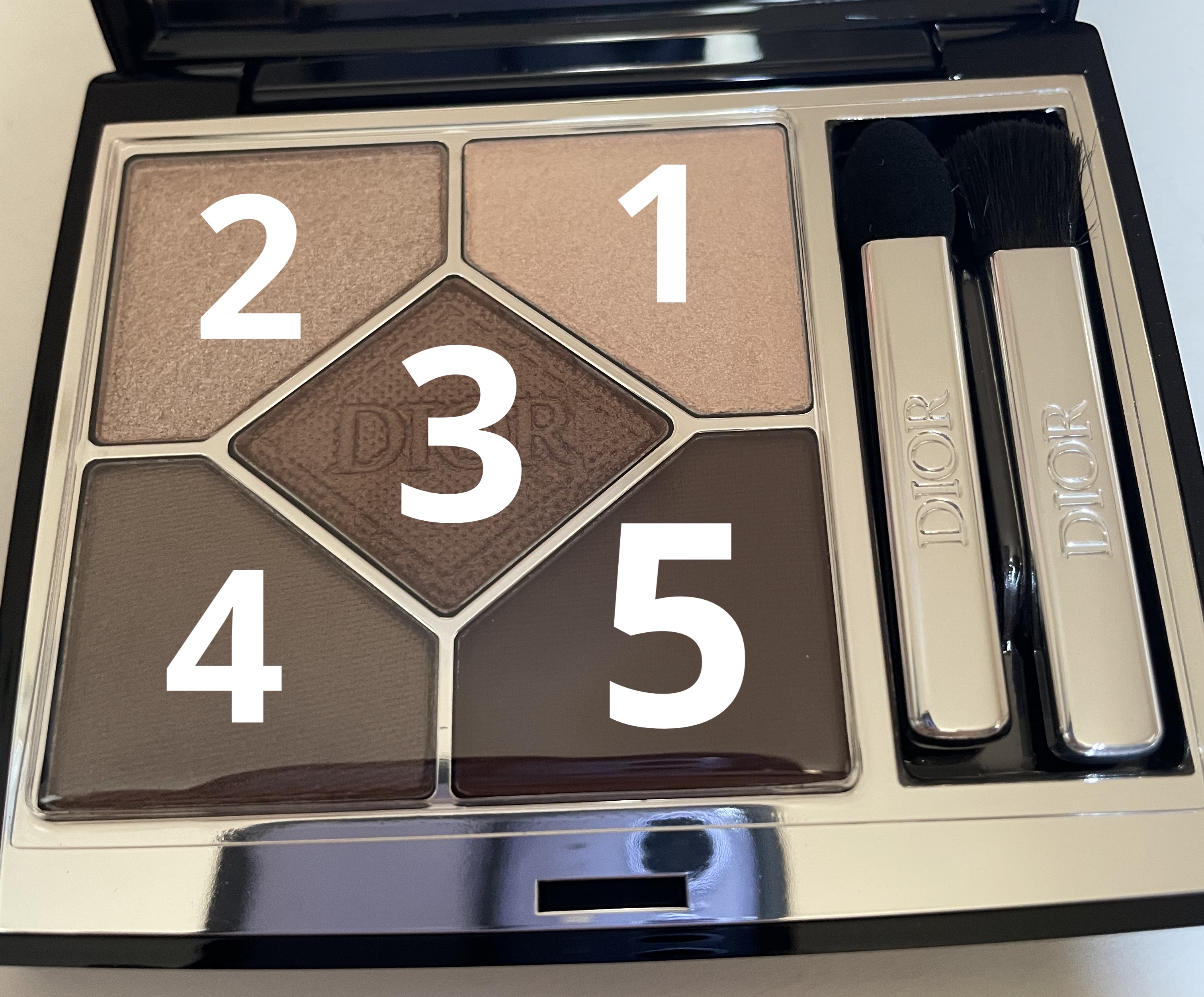 ディオールショウ サンク クルール/Dior/アイシャドウを使ったクチコミ（2枚目）