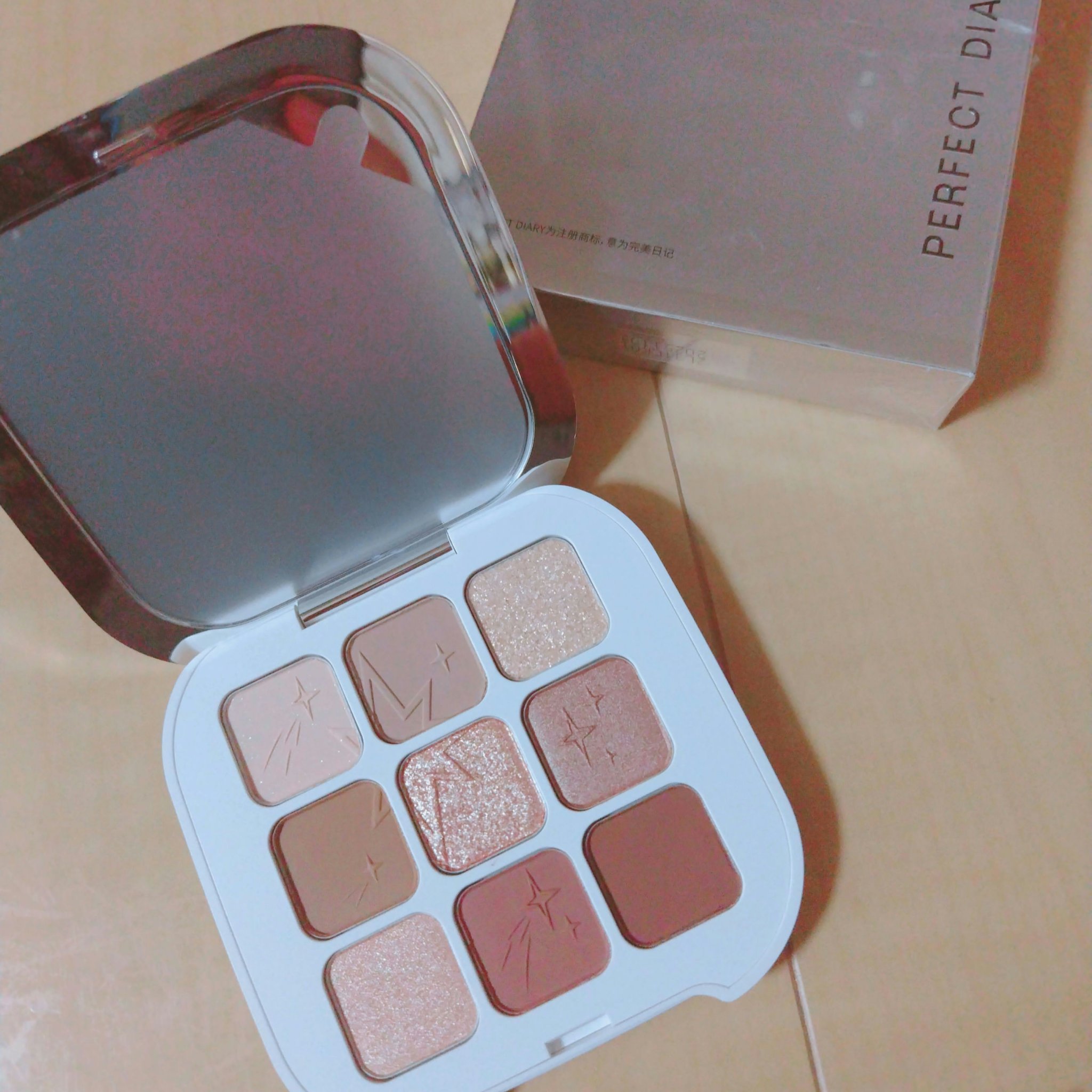 PERFECT DIARY (パーフェクトダイアリー)「原石」9色アイシャドウ　クリスマス限定/PERFECT DIARY/アイシャドウパレットを使ったクチコミ（2枚目）