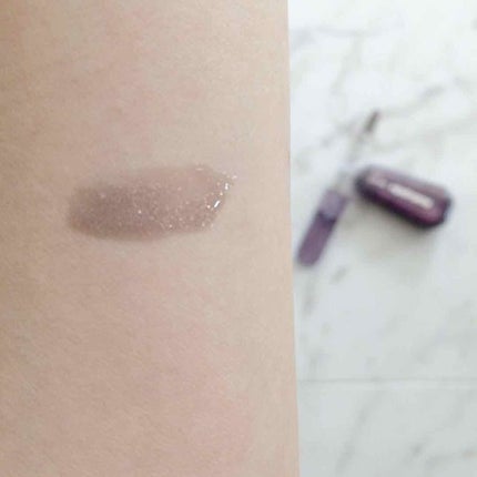 LIP38℃ +UnFrame<ホログラフィック>/UZU BY FLOWFUSHI/リップグロスを使ったクチコミ(3枚目)