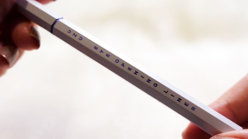 EYE OPENING LINER/UZU BY FLOWFUSHI/リキッドアイライナーを使ったクチコミ(4枚目)