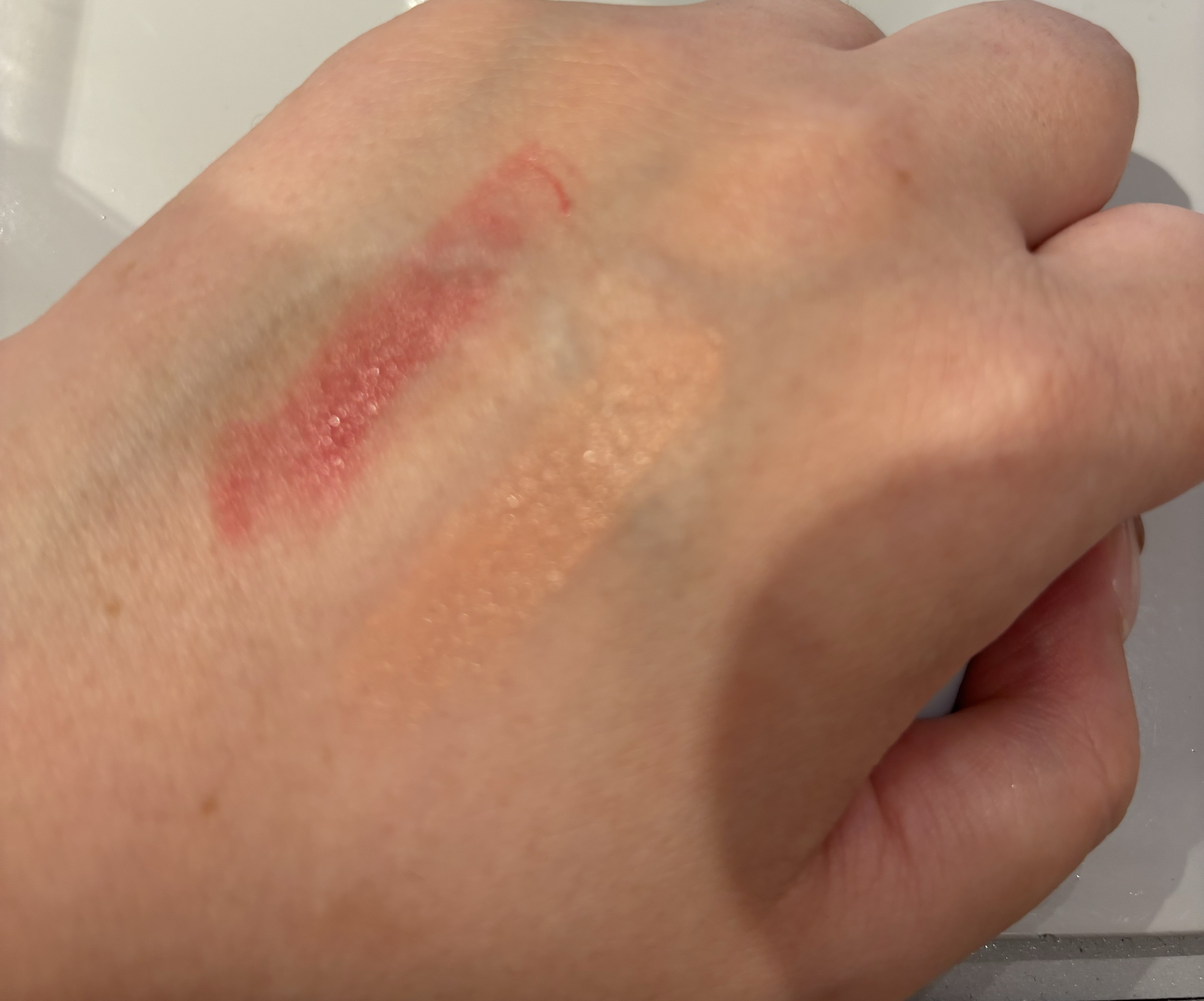 フーミー　リリュタンスティック マリー/WHOMEE/ジェル・クリームチークを使ったクチコミ（3枚目）