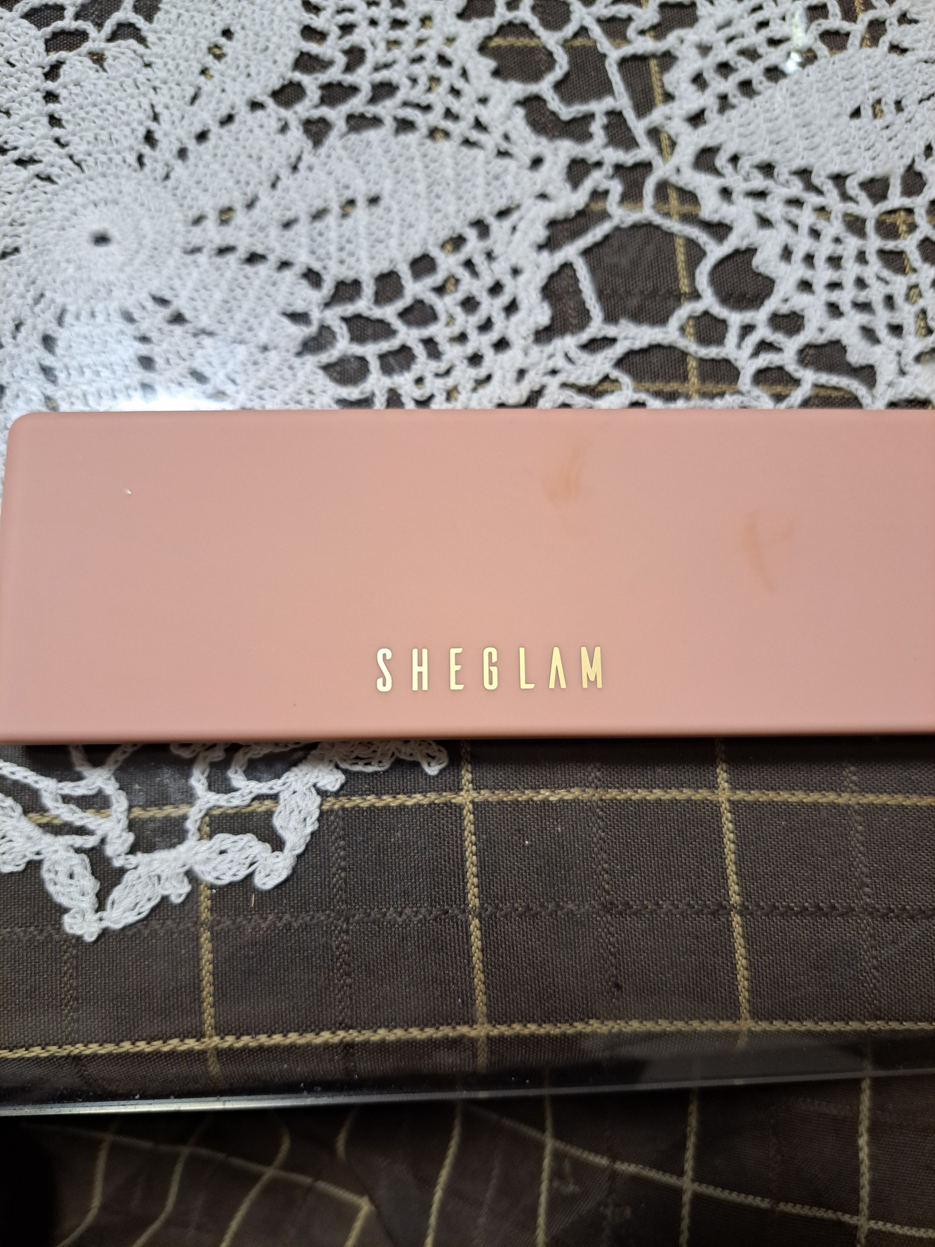 バーガンディーパレット メイクアップ アイシャドウ/SHEGLAM/アイシャドウパレットを使ったクチコミ（1枚目）