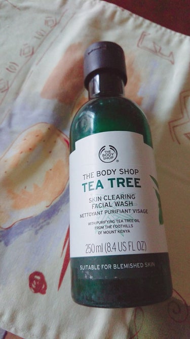 初投稿ﾃﾞｽ´ω`*

THE BODY SHOPのTEA TREEの感想です。

1つオイリー肌の人に使ってもらいたい！顔のテカリが！！！
私は一日過ごしていると油が凄いんです泣
ですが、この洗顔料を使うと余計な油が洗え、テカリを抑えてくれます。
2つ面倒くさがりさん必見。泡をたてずに洗顔！
私は結構面倒くさがりで、泡をたてるのも少し面倒くさい…
ですが、これは泡をたてずに使用するので楽ちんです

ぜひ使用してみてくださいの画像 その0