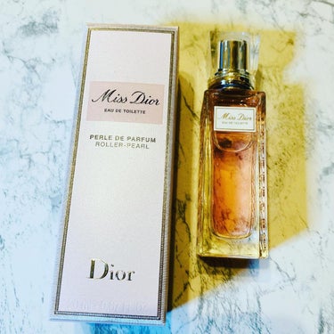 Dior ミス ディオール オードゥ トワレ ローラー パールのクチコミ「_

Dior
Miss Dior
EAU DE TOILETTE
PERLE DE PARF.....」（1枚目）