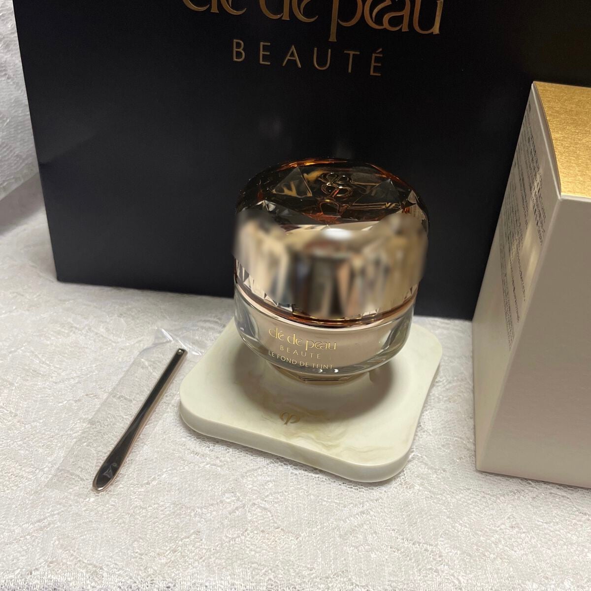 ル・フォンドゥタンn/クレ・ド・ポー ボーテ/クリーム・エマルジョンファンデーションを使ったクチコミ(2枚目)