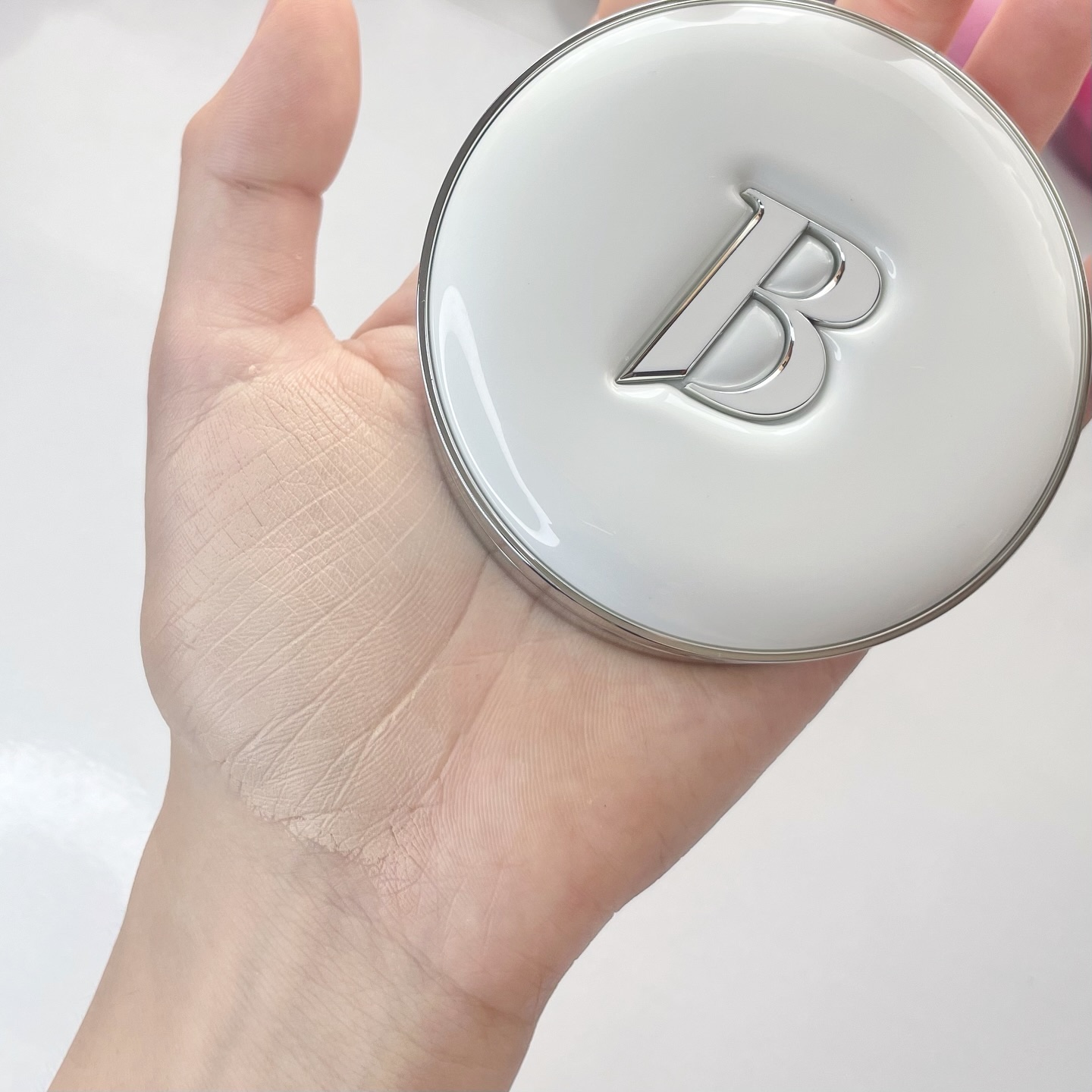 カバーリシャス アルティメット ホワイトクッション/BANILA CO/クッションファンデーションを使ったクチコミ（3枚目）