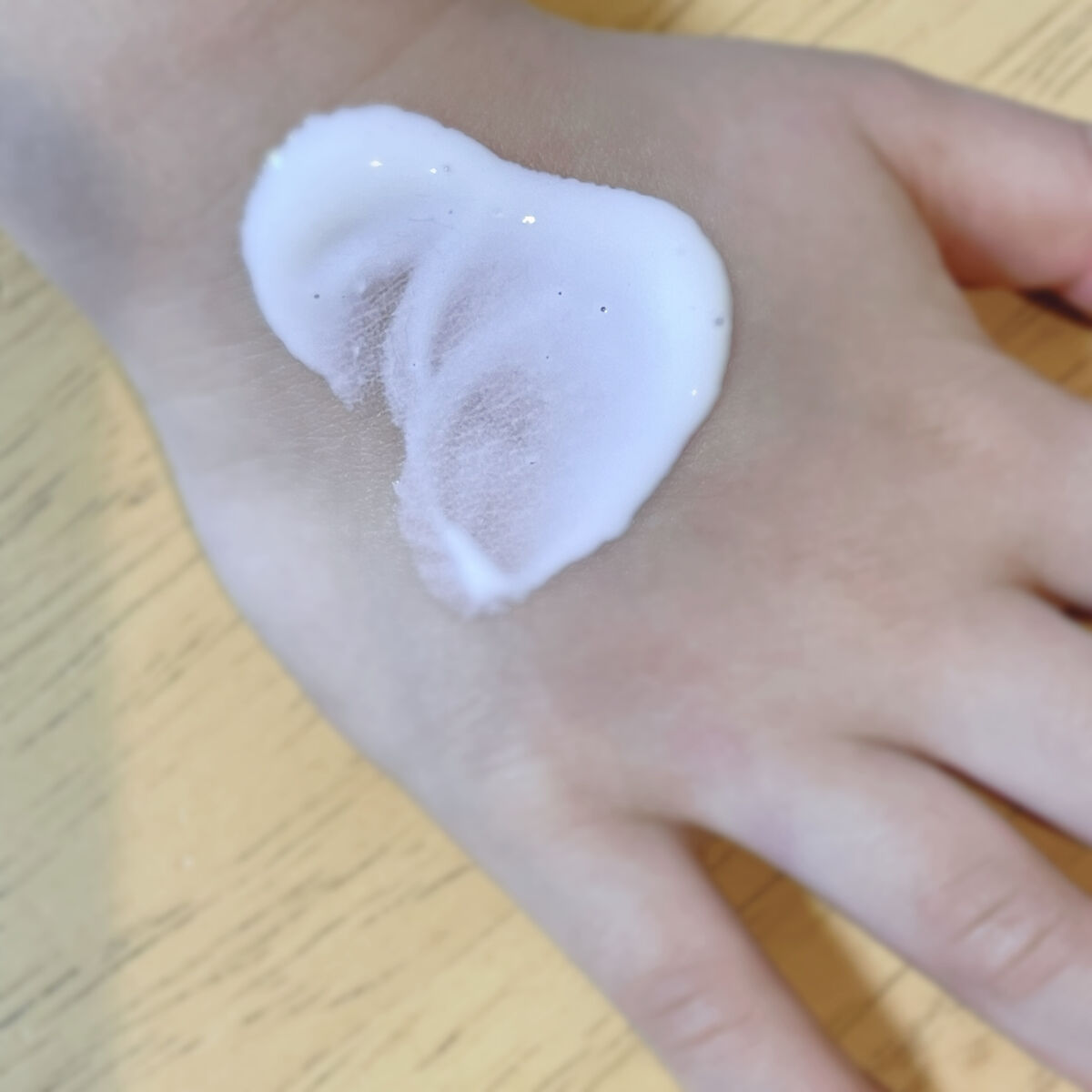 マイルドUV SPF33 PA＋＋＋/＆ Fam/日焼け止めジェルを使ったクチコミ（3枚目）