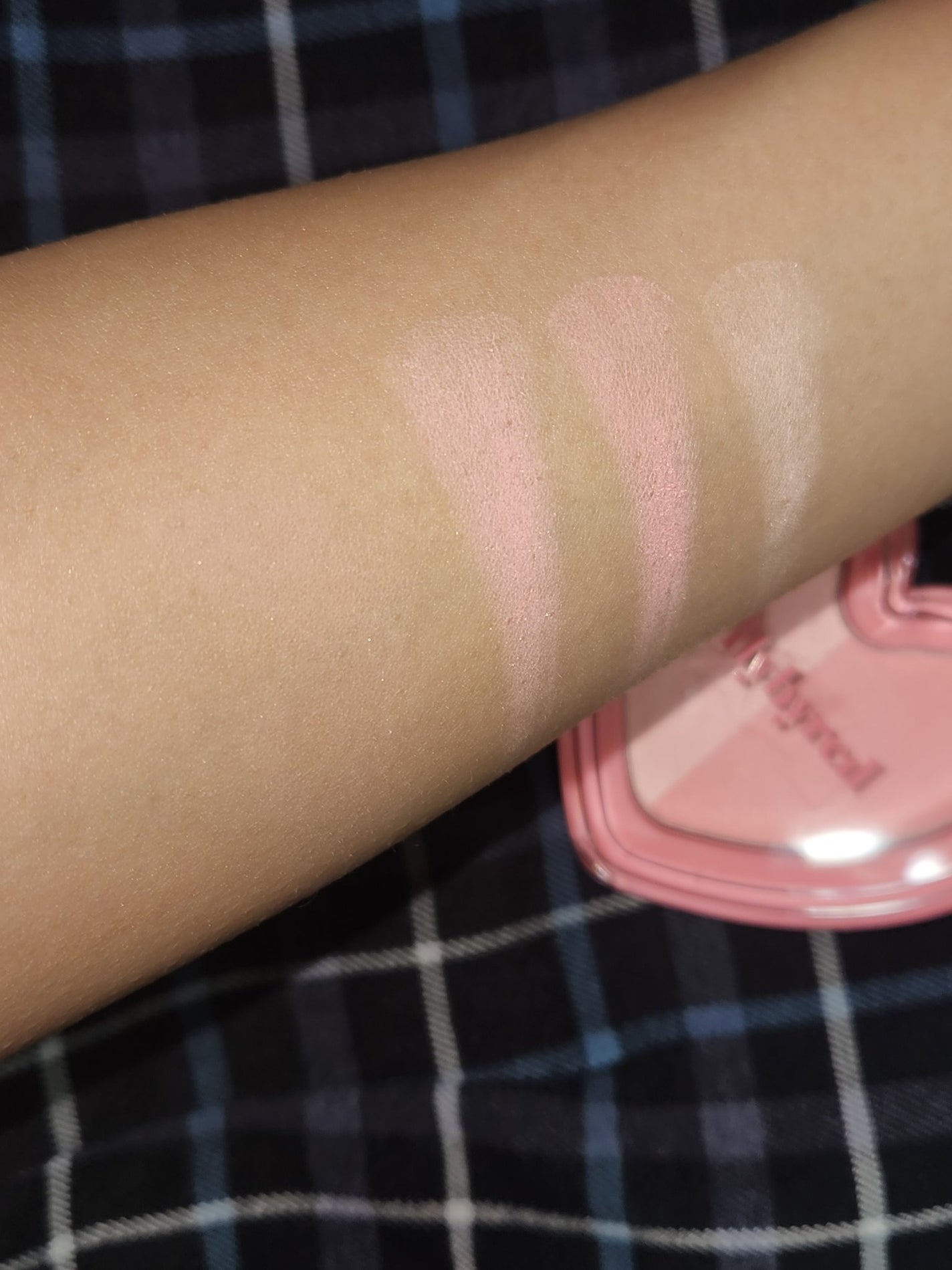 ラブビームチークデュオ/lilybyred/パウダーチークを使ったクチコミ(2枚目)