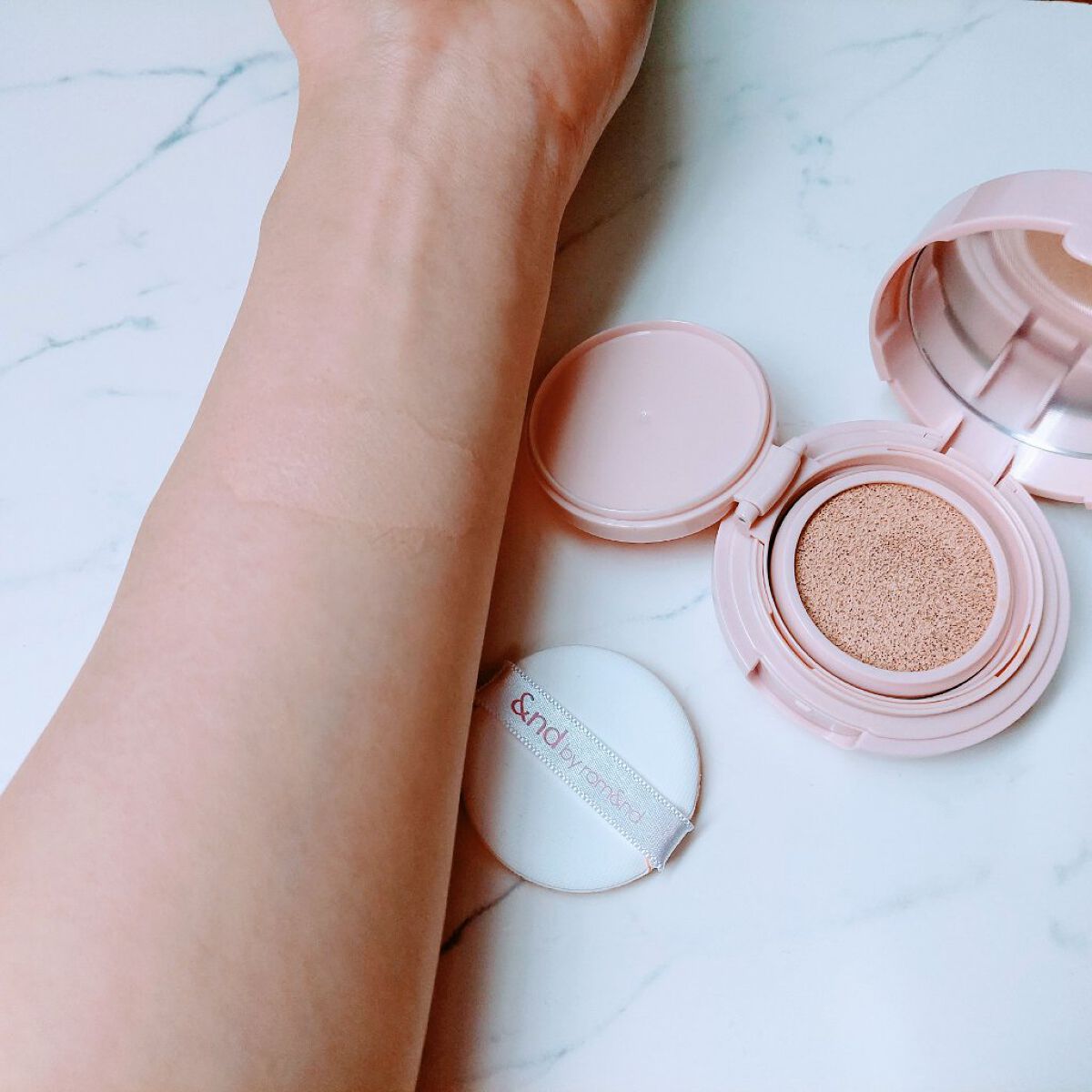 アンドバイロムアンド　メロウマットクッション/&nd by rom&nd/クッションファンデーションを使ったクチコミ（3枚目）